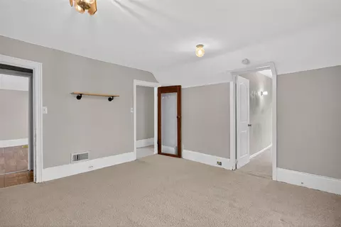Bedroom - 200 S Elm, Jackson, MI 49203 photo 9 of 14