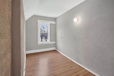 Bedroom - 200 S Elm, Jackson, MI 49203 photo 13 of 14