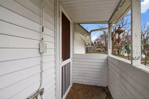 Exterior - 200 S Elm, Jackson, MI 49203 photo 6 of 11