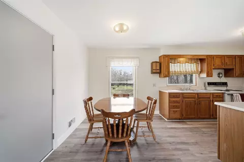 Dining - 705 Leo, Jackson, MI 49203 photo 1 of 2