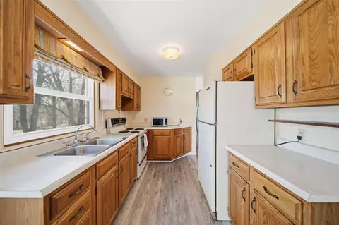 Kitchen - 705 Leo, Jackson, MI 49203 photo 1 of 2