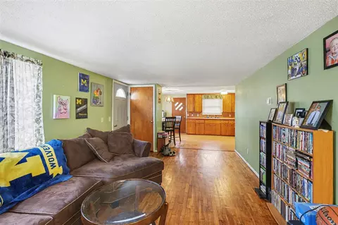 Other - 928 Emerson, Ithaca, MI 48847 photo 3 of 6