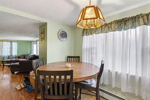 Dining - 928 Emerson, Ithaca, MI 48847 photo 2 of 2