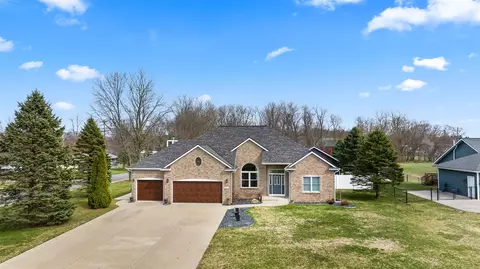 531 Foxmoor, Plainwell, MI 49080