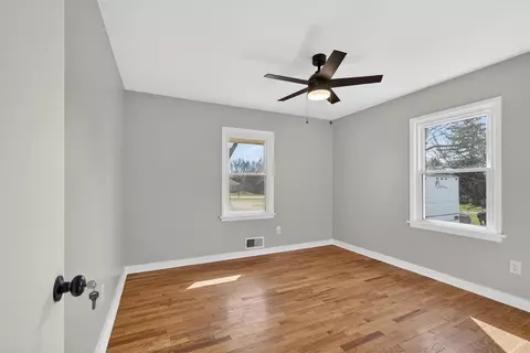 Bedroom - 3304 Spring Arbor, Jackson, MI 49203 photo 3 of 7