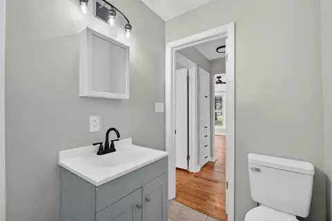 Bath - 3304 Spring Arbor, Jackson, MI 49203 photo 3 of 4
