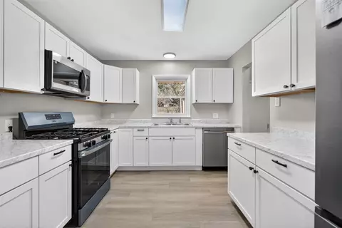 Kitchen - 3304 Spring Arbor, Jackson, MI 49203 photo 1 of 7