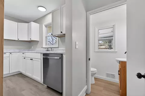 Entry Way - 3304 Spring Arbor, Jackson, MI 49203 photo 1 of 7