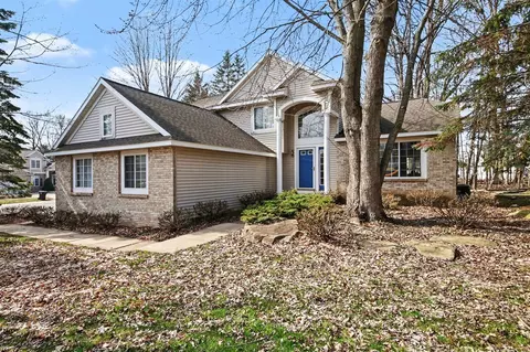 3589 Meadow Grv, Kentwood, MI 49512