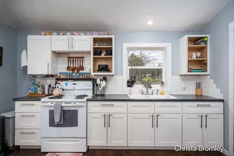 Kitchen - 517 Front, Lowell, MI 49331 photo 1 of 3