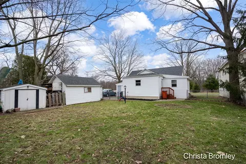 Exterior - 517 Front, Lowell, MI 49331 photo 5 of 7