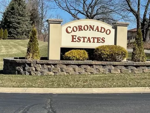 4 Coronado, Jackson, MI 49201