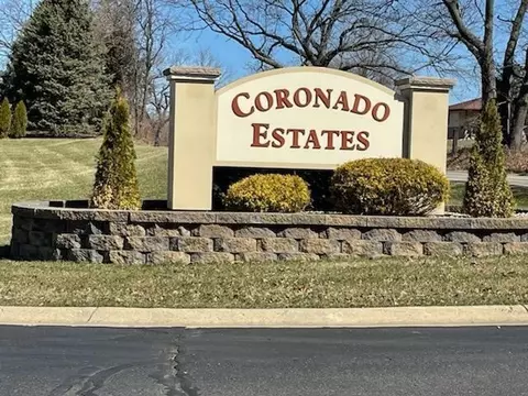 6 Coronado, Jackson, MI 49201