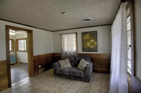 Living - 4491 S Jackson, Jackson, MI 49201 photo 1 of 1