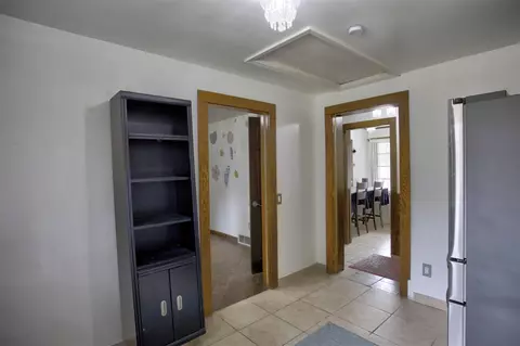 Entry Way - 4491 S Jackson, Jackson, MI 49201 photo 8 of 15