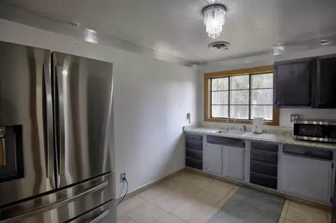 Kitchen - 4491 S Jackson, Jackson, MI 49201 photo 2 of 4
