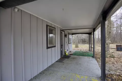 Exterior - 4491 S Jackson, Jackson, MI 49201 photo 3 of 9