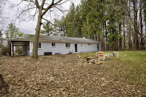 Exterior - 4491 S Jackson, Jackson, MI 49201 photo 6 of 9