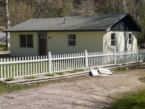 4811 S 33 12, Cadillac, MI 49601