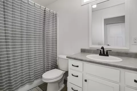 Bath - 9048 Second, Baroda, MI 49101 photo 2 of 2
