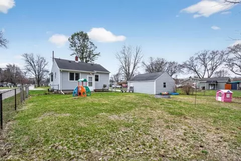 Exterior - 3020 Chippewa, Jackson, MI 49202 photo 4 of 7