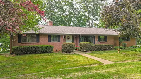 55835 Davis, Dowagiac, MI 49047
