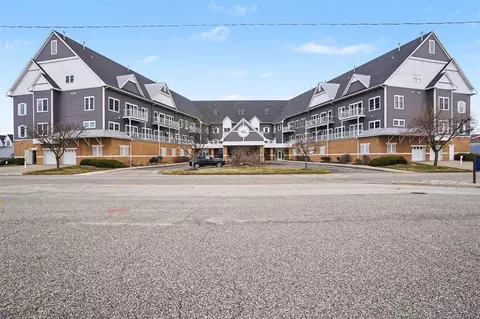 917 W Savidge #38, Spring Lake, MI 49456