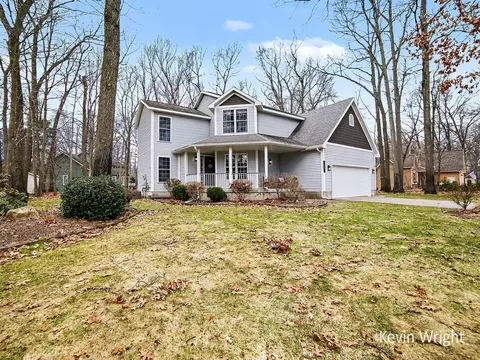 1041 Bear Lk, Muskegon, MI 49445