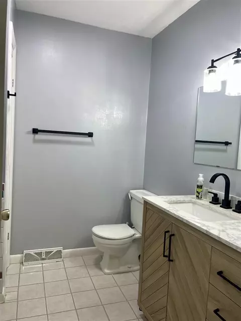 Bath - 7953 Springport, Parma, MI 49269 photo 1 of 5