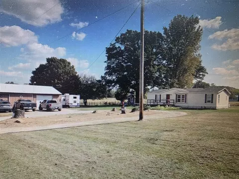 29510 S S Dr, Springport, MI 49284