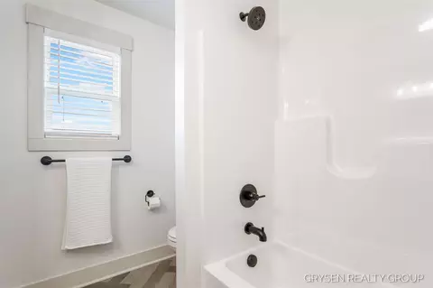 Bath - 11757 Everett, Allendale, MI 49401 photo 3 of 3