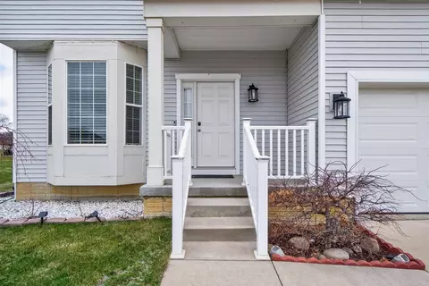 Exterior - 820 Tanglewood, Jackson, MI 49203 photo 3 of 8