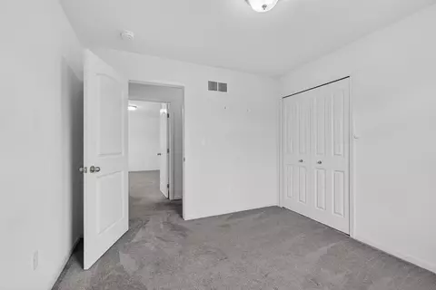 Bedroom - 820 Tanglewood, Jackson, MI 49203 photo 9 of 9