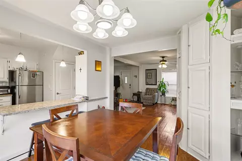 Dining - 431 Orange, Jackson, MI 49202 photo 1 of 2