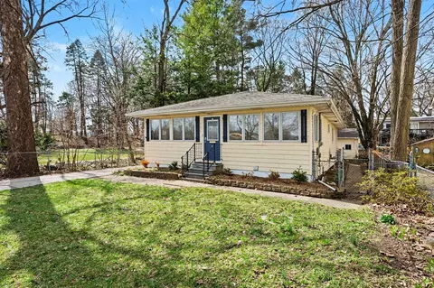 121 Hazen, Paw Paw, MI 49079