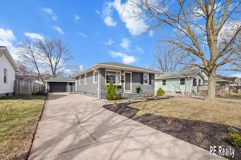 307 43rd, Grand Rapids, MI 49548