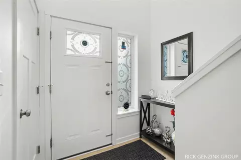392 Harbor Town #4, Holland, MI 49423