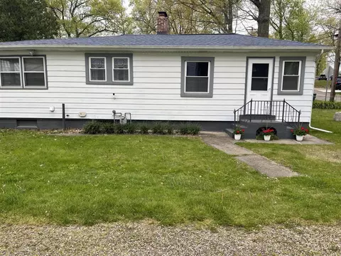 256 St Marys Lk, Battle Creek, MI 49017