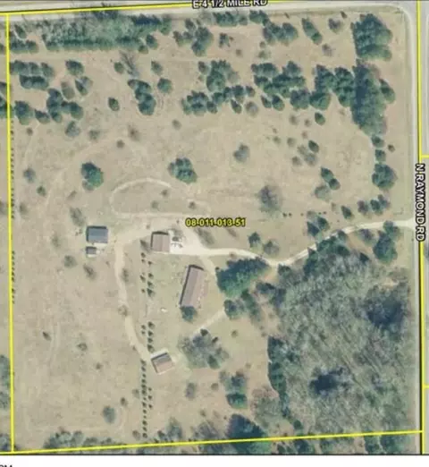4395 N Raymond, Luther, MI 49656