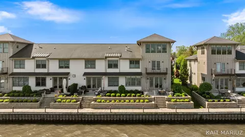543 Macatawa, Holland, MI 49423