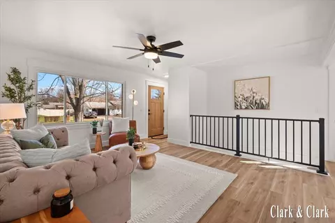 Living - 320 Roberta Jayne, Lowell, MI 49331 photo 3 of 3