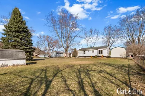 Exterior - 320 Roberta Jayne, Lowell, MI 49331 photo 3 of 3