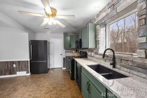 Kitchen - 11769 Old Belding, Belding, MI 48809 photo 1 of 2