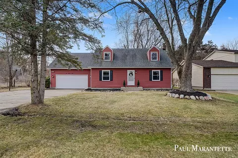 130 S Cedar, Cedar Springs, MI 49319