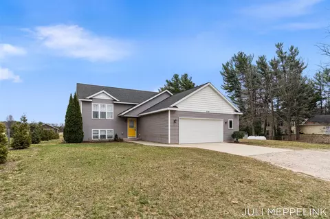 8700 142nd, West Olive, MI 49460