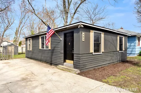 489 W 23rd, Holland, MI 49423