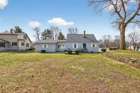 Exterior - 2318 Lancaster, Jackson, MI 49202 photo 8 of 13