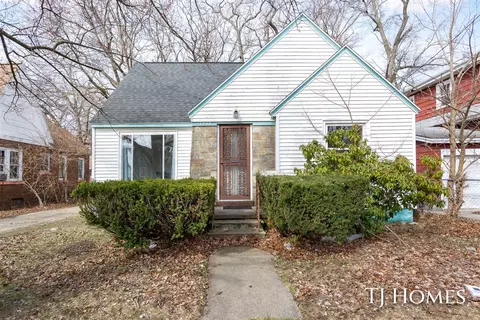 3233 Peck, Muskegon, MI 49444