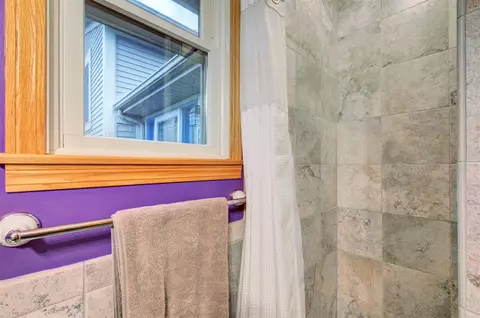 Bath - 5933 Salabelle, Jackson, MI 49201 photo 2 of 7