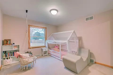Bedroom - 5933 Salabelle, Jackson, MI 49201 photo 7 of 11